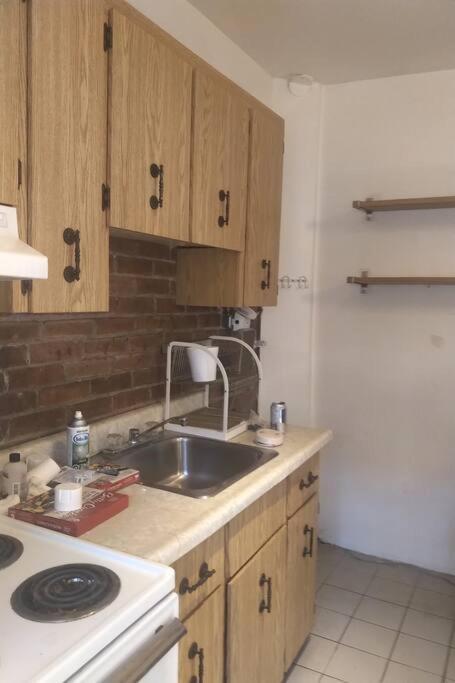 Awesome Cozy 1 Bedroom Coachhouse Τορόντο Εξωτερικό φωτογραφία